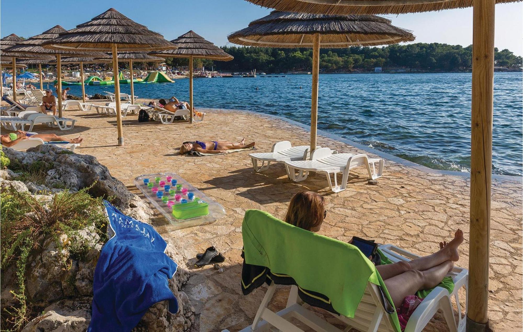 Amazing Apartment In Porec With Wifi Eksteriør bilde