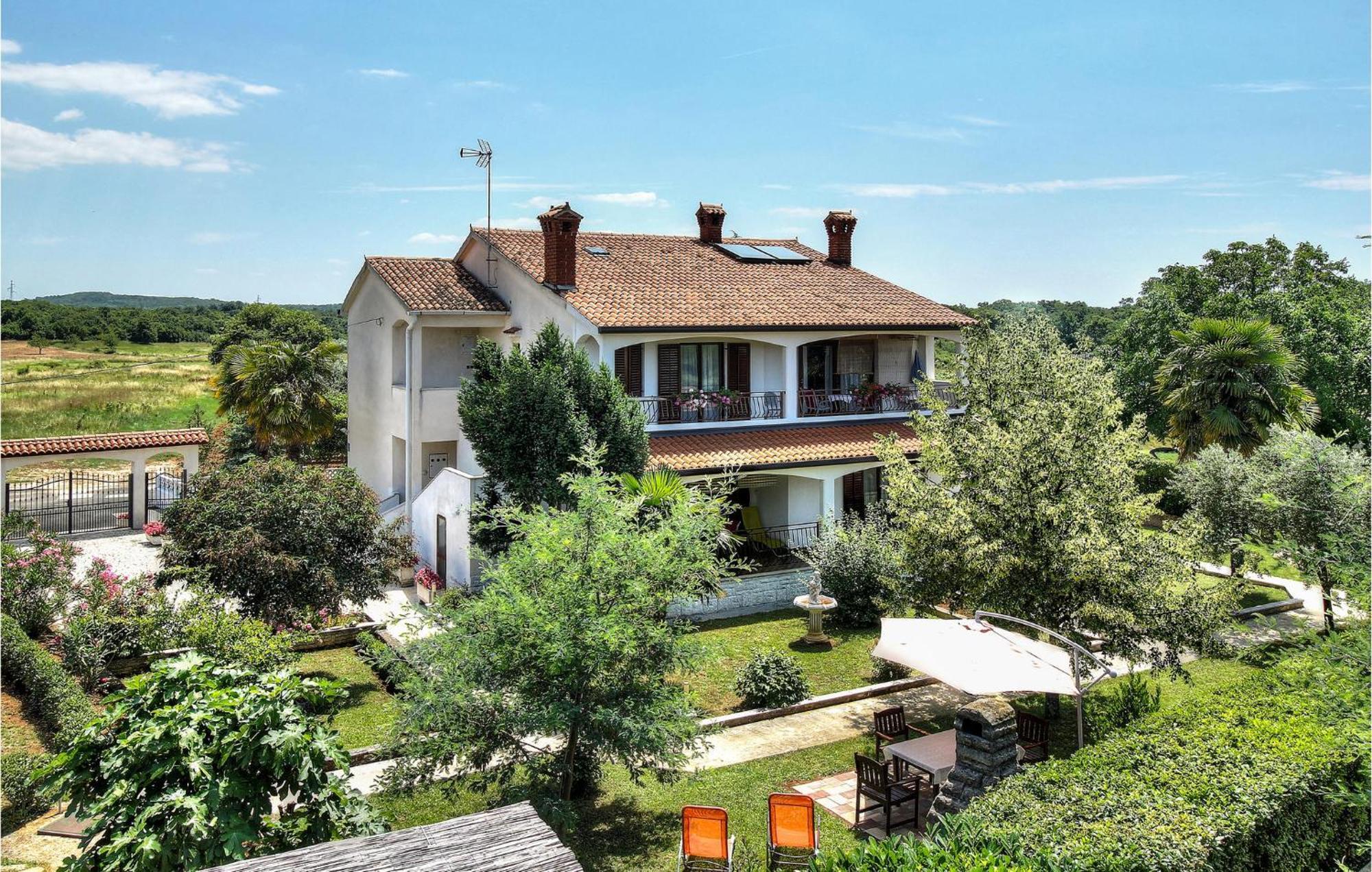 Amazing Apartment In Porec With Wifi Eksteriør bilde